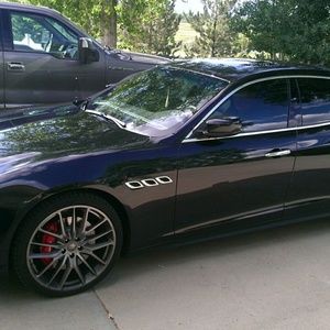 Meet your Posher, Charissa